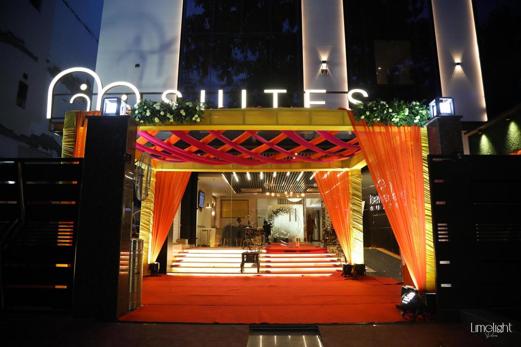 Belvedere Suites Greater Noida Esterno foto