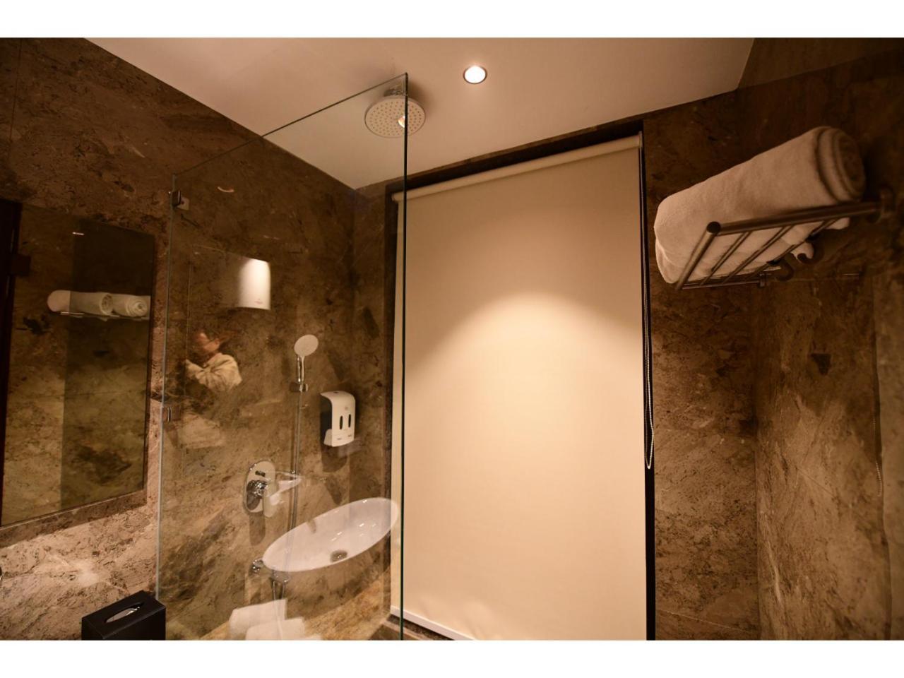 Belvedere Suites Greater Noida Esterno foto