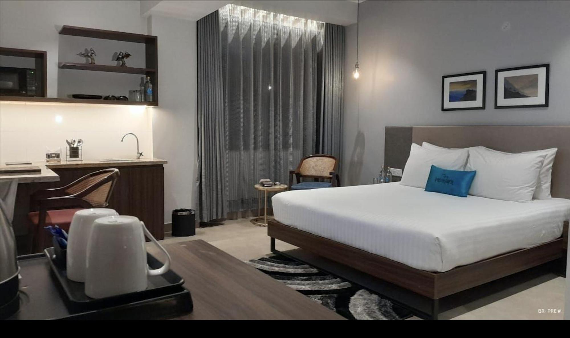 Belvedere Suites Greater Noida Esterno foto